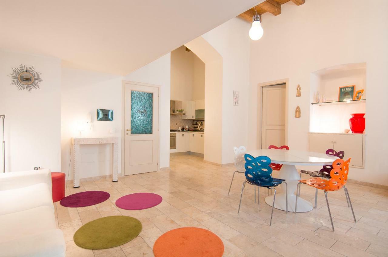 Modern Apartment In Historic Building Cagliari Exterior foto